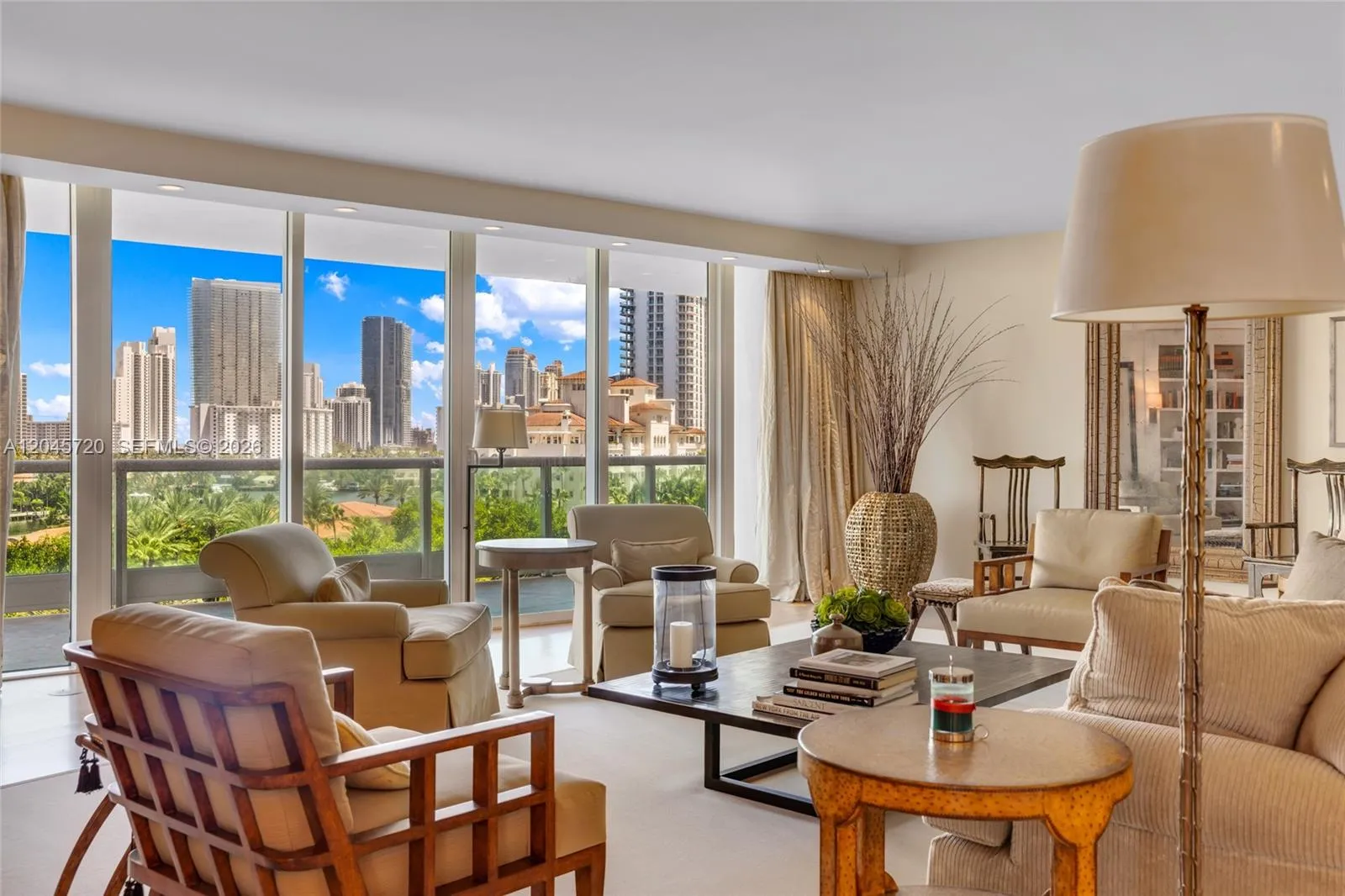 En Venta 20155 NE 38th Court 904, Aventura, FL 33180, Aventura, FL 33180