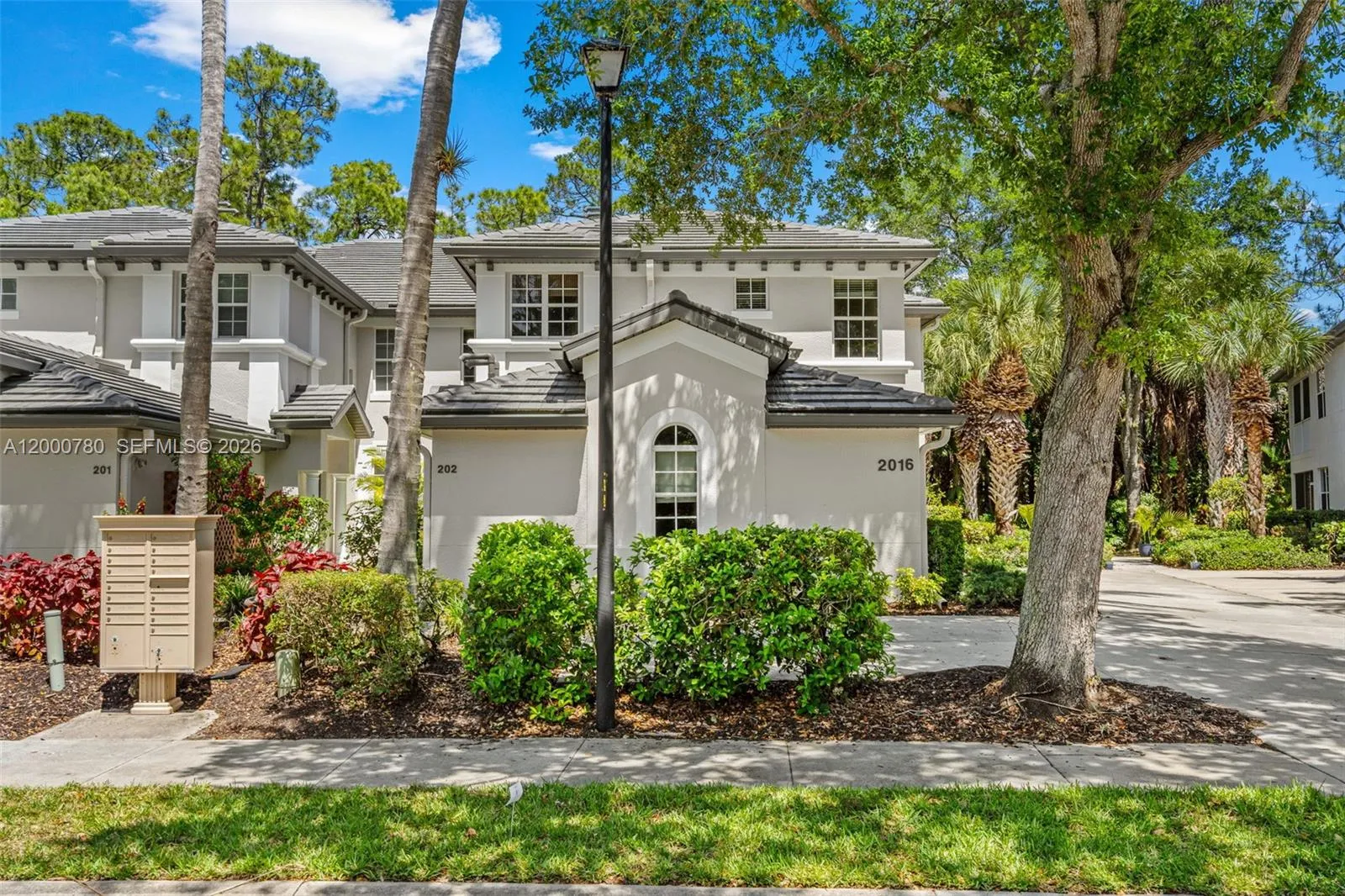 En Venta 2016 Tarpon Bay Drive N 202, Naples, FL 34119, Naples, FL 34119