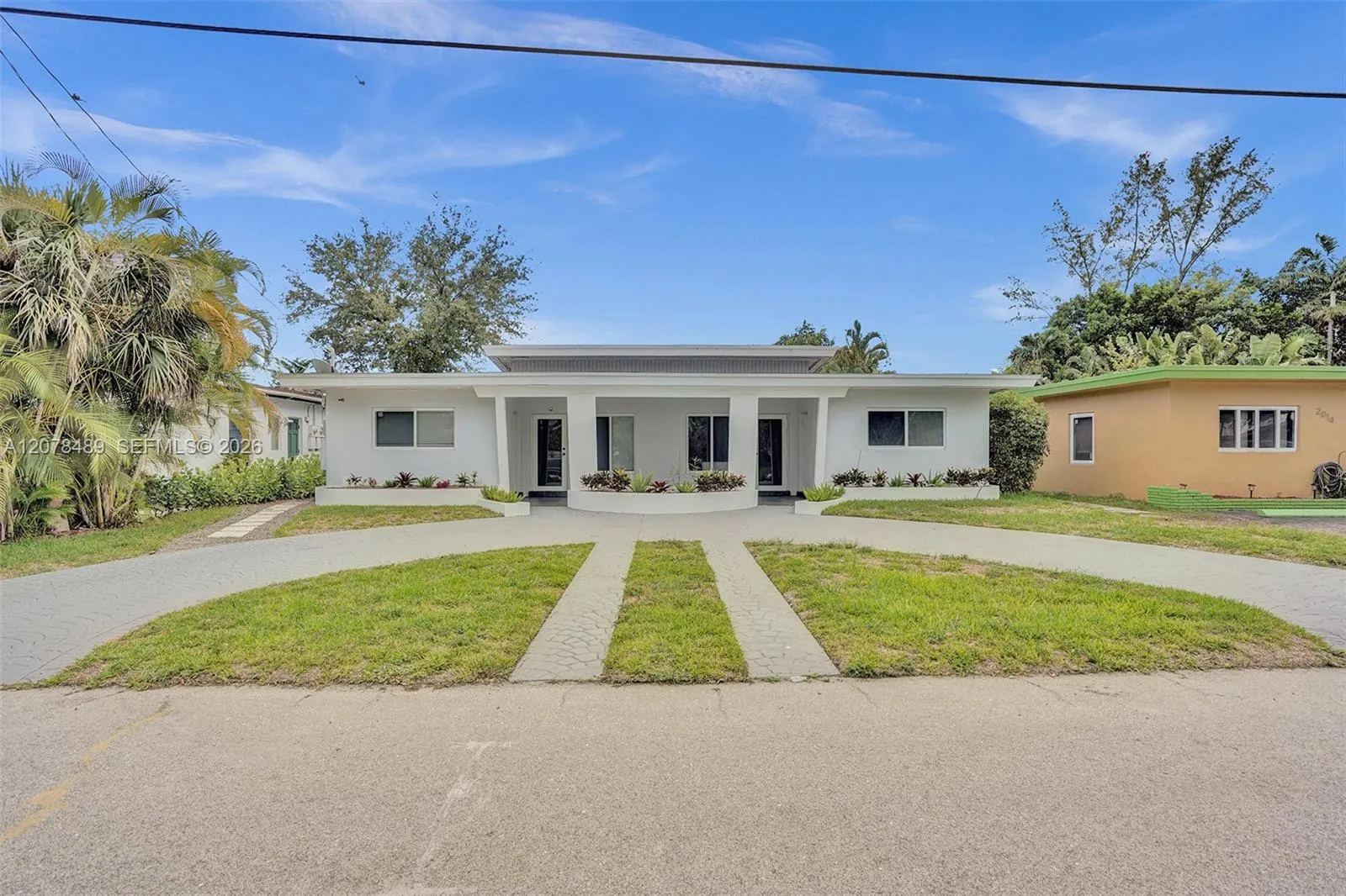 Foto de propiedad en 2018-2020 NE 19th Street, Fort Lauderdale, FL 33305 Fort Lauderdale con MLS# 