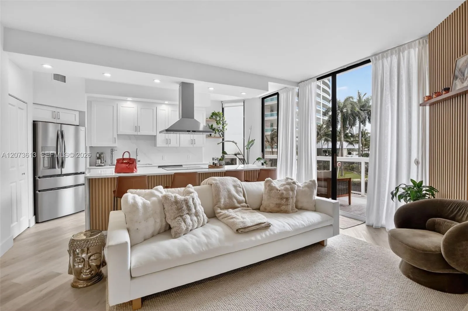 Foto de propiedad en 20185 E Country Club Drive 204, Aventura, FL 33180 Aventura con MLS# 