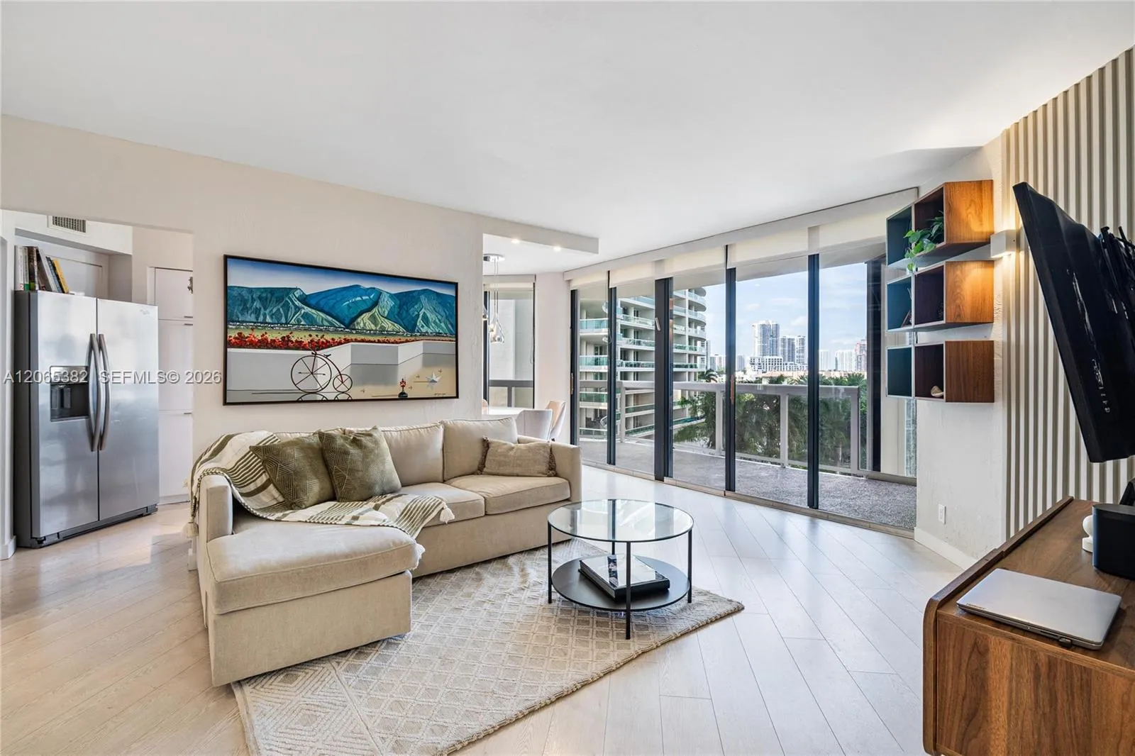 Foto de propiedad en 20185 E Country Club Drive 604+DEN, Aventura, FL 33180 Aventura con MLS# 