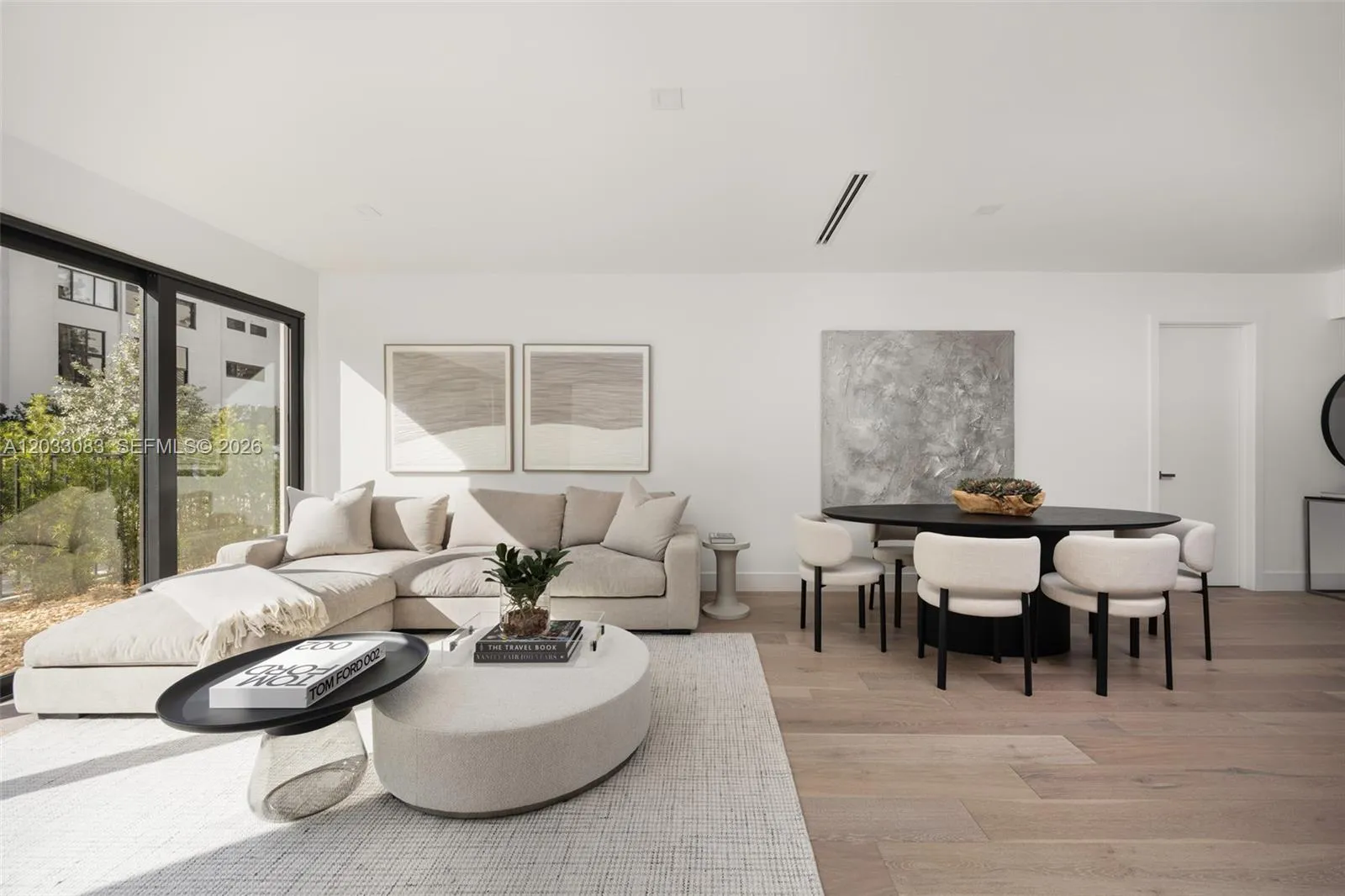 Foto de propiedad en 202 Sunrise Drive 202B, Key Biscayne, FL 33149 Key Biscayne con MLS# 