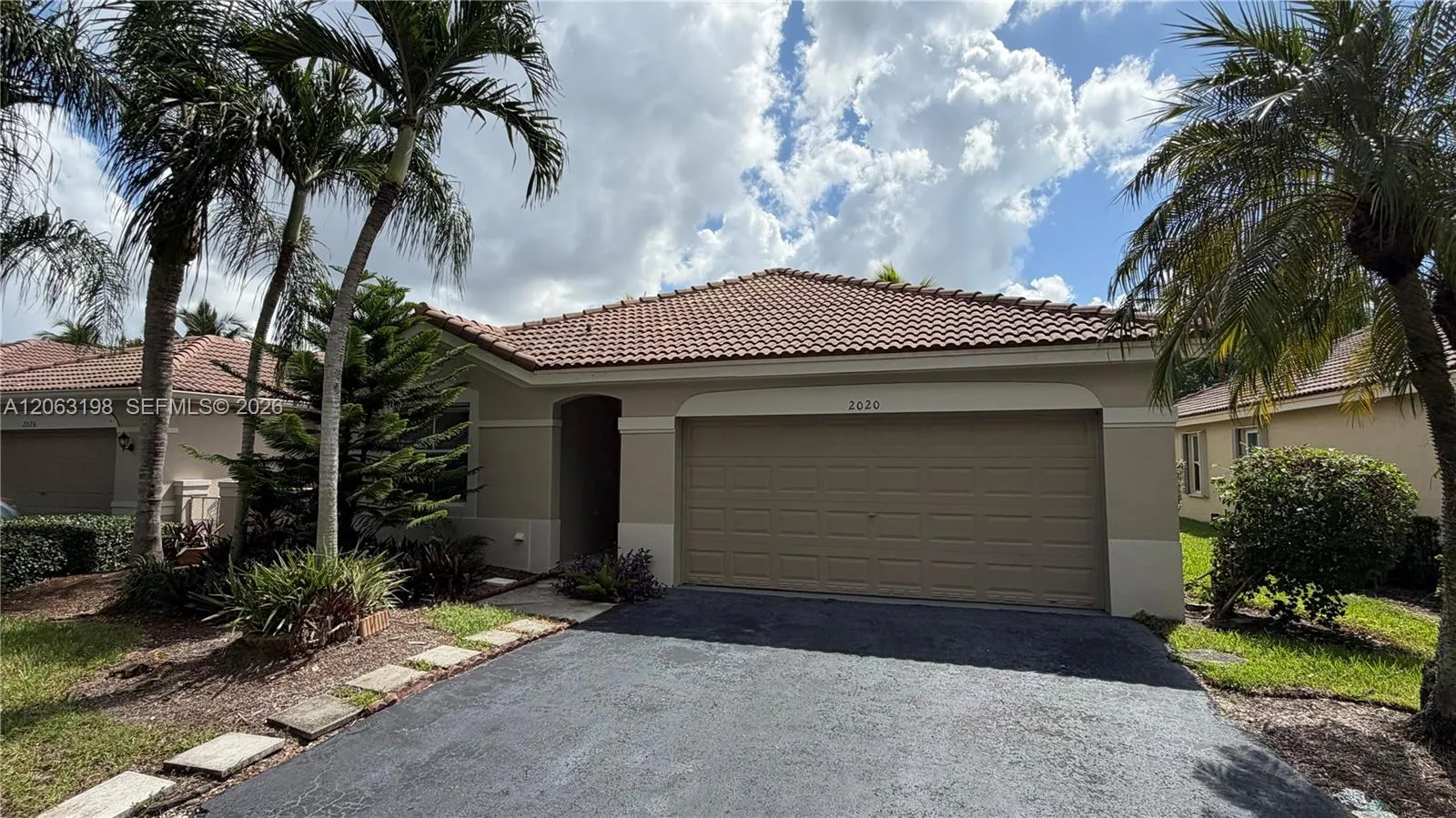Foto de propiedad en 2020 Andromeda Lane 2020, Weston, FL 33327 Weston con MLS# 