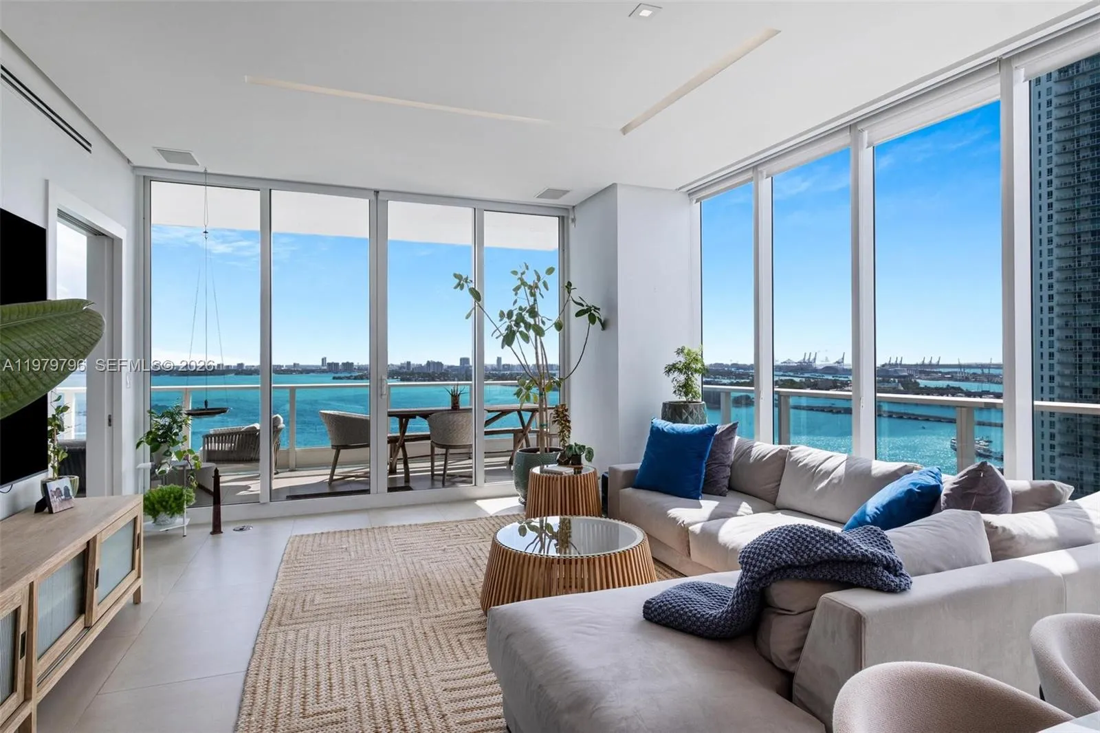 Foto de propiedad en 2020 N Bayshore Drive 2510, Miami, FL 33137 Miami con MLS#