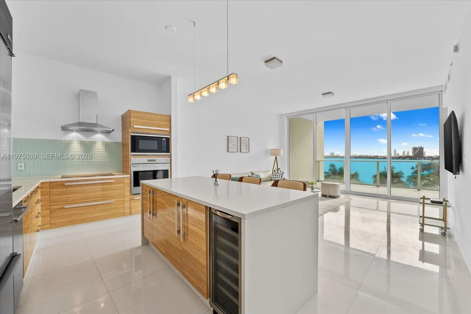 Foto de propiedad en 2020 N Bayshore Drive 605, Miami, FL 33137 Miami con MLS#