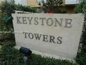 Foto de propiedad en 2020 NE 135th Street 901, North Miami, FL 33181 North Miami con MLS# 