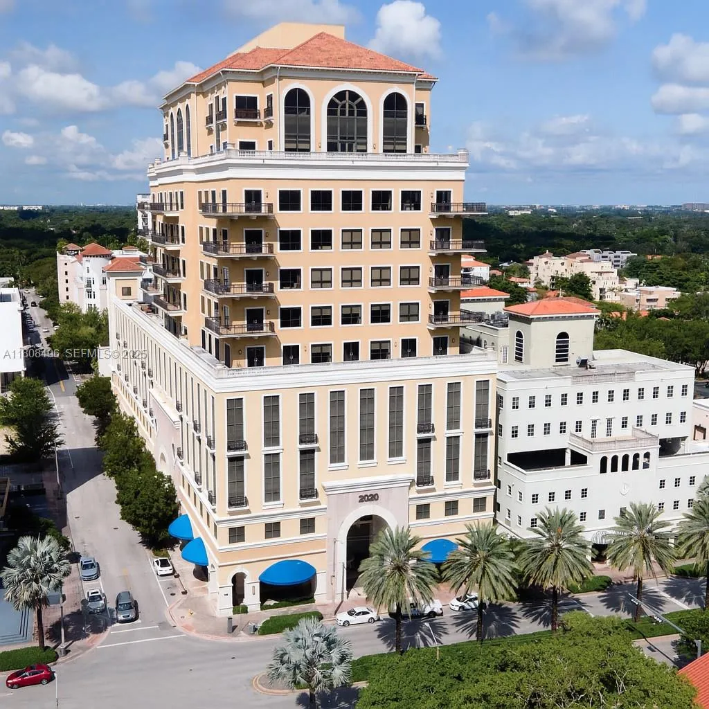 Foto de propiedad en 2020 Ponce De Leon Boulevard 8th Floor, Coral Gables, FL 33134 Coral Gables con MLS# 