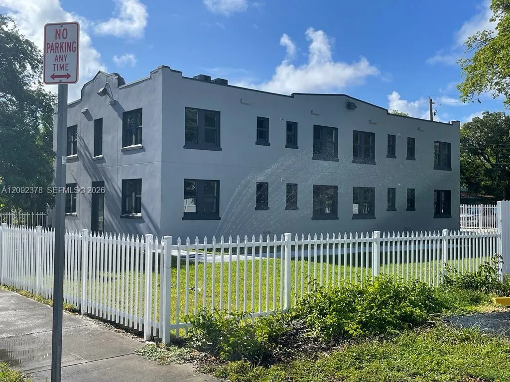En Venta 2020 Washington Street, Hollywood, FL 33020, Hollywood, FL 33020