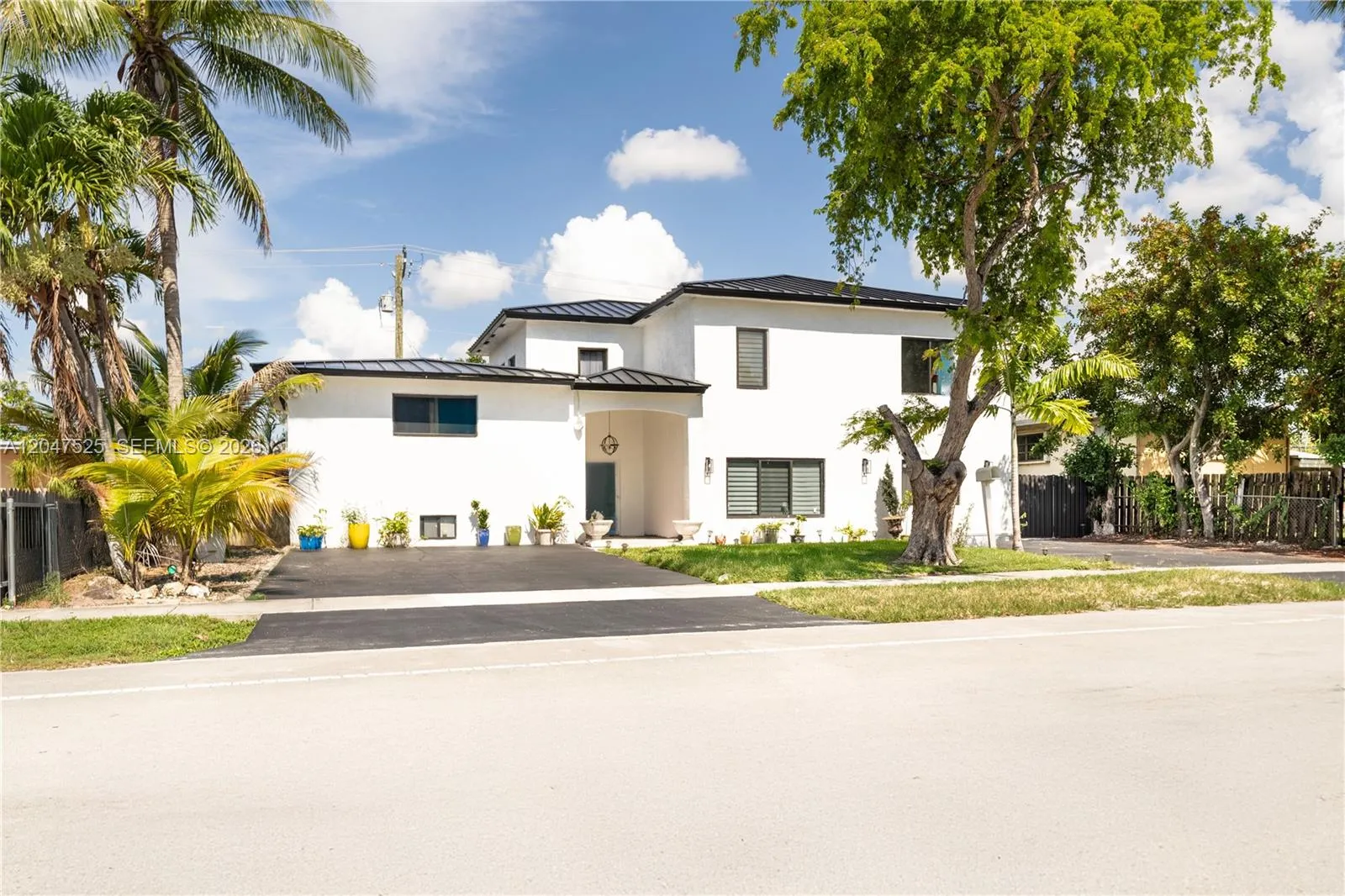 En Venta 20200 NE 14th Avenue, Miami, FL 33179, Miami, FL 33179