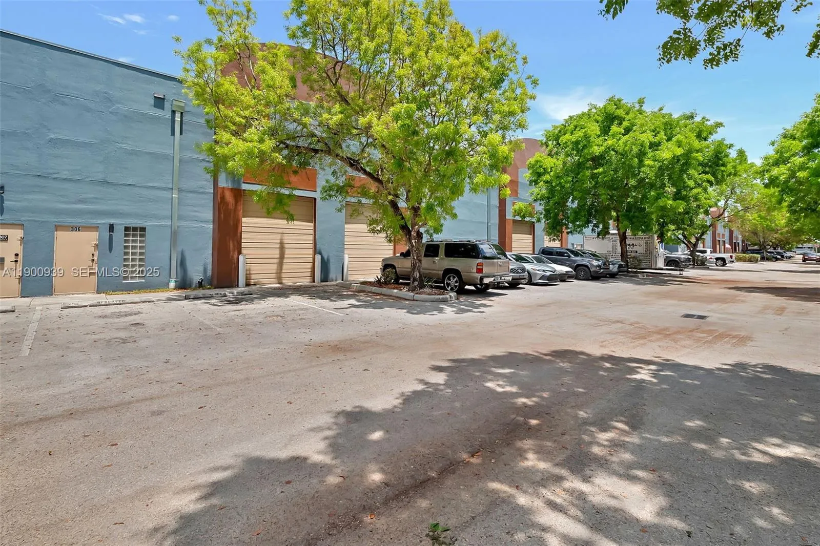 Foto de propiedad en 20200 NW 2nd Avenue C6, Miami Gardens, FL 33169 Miami Gardens con MLS# 