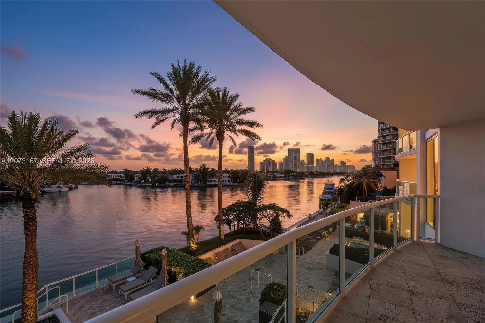 Foto de propiedad en 20201 E Country Club Drive 308, Aventura, FL 33180 Aventura con MLS# 