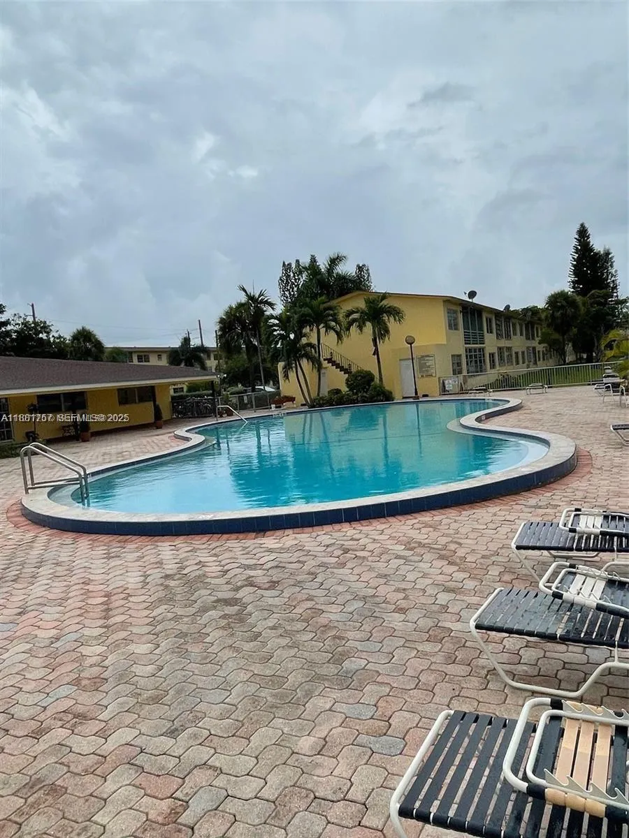 Foto de propiedad en 20201 NE 29th Court D112, Aventura, FL 33180 Aventura con MLS# 