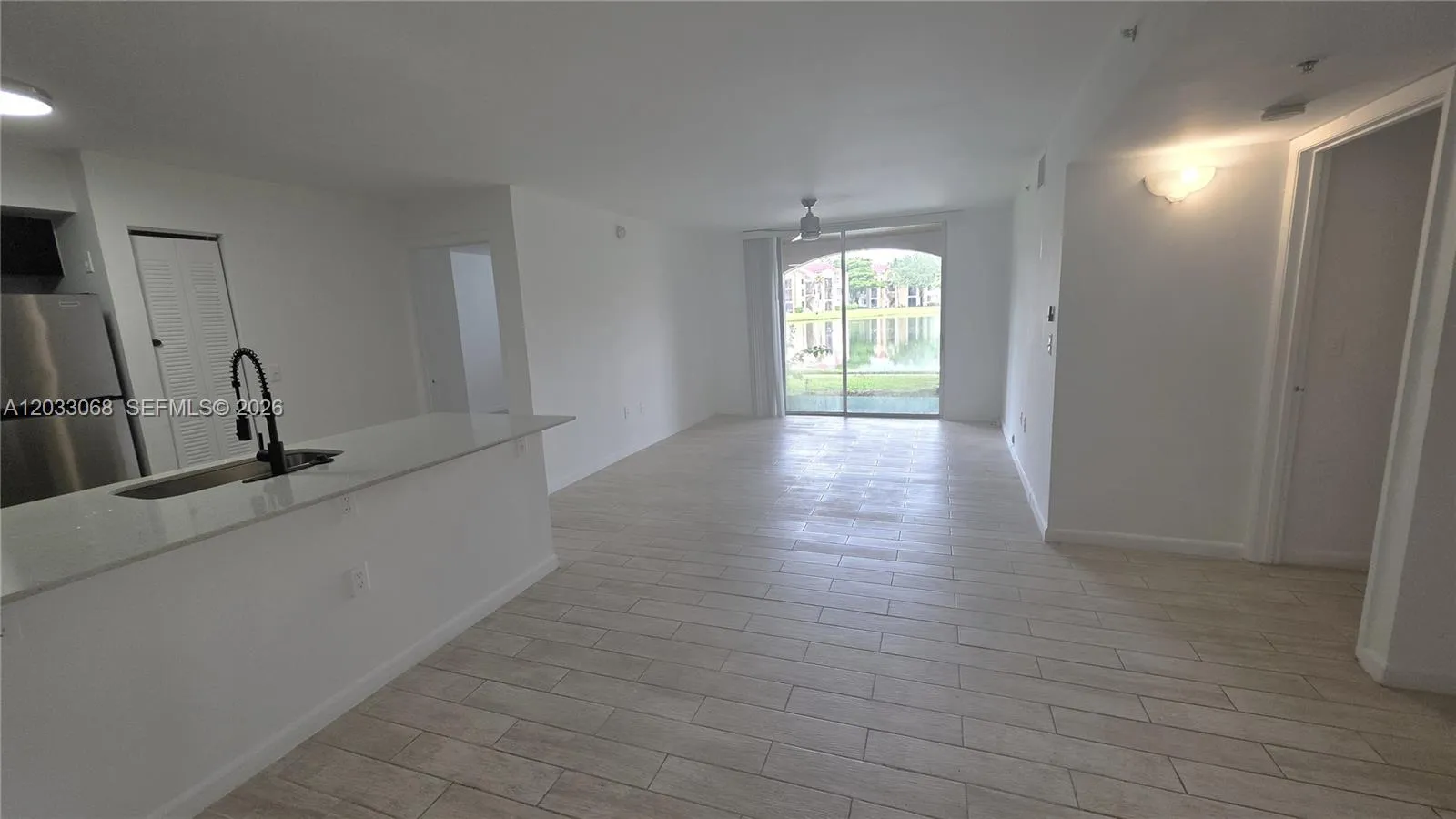 Foto de propiedad en 2021 Renaissance Boulevard 104, Miramar, FL 33025 Miramar con MLS# 