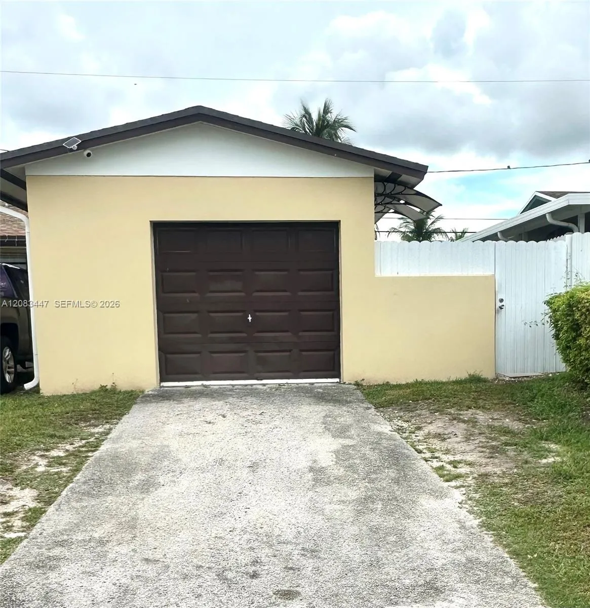 Foto de propiedad en 20221 SW 115th Avenue 1, Miami, FL 33189 Miami con MLS# 