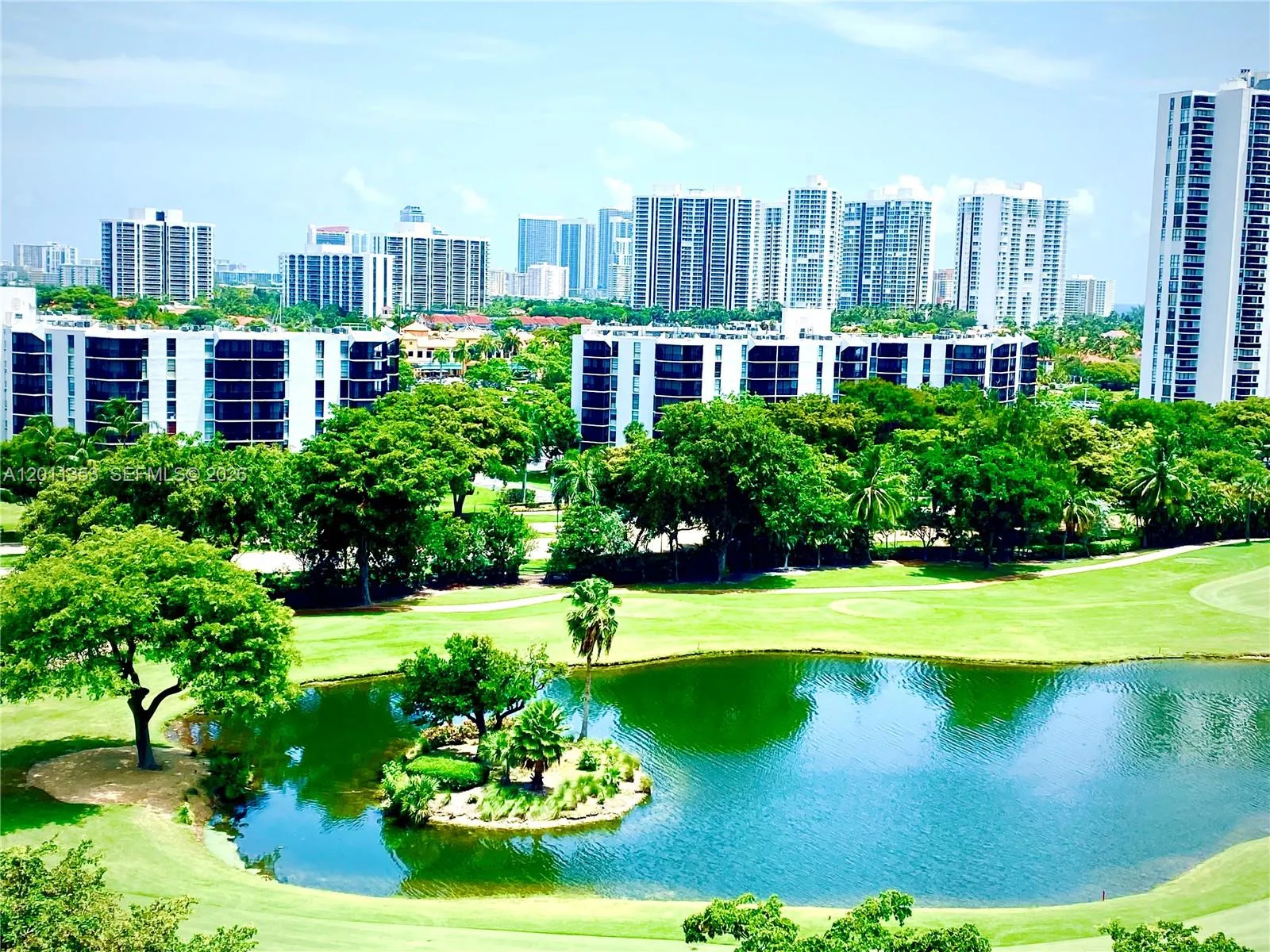 Foto de propiedad en 20225 NE 34th Court 1111, Aventura, FL 33180 Aventura con MLS# 