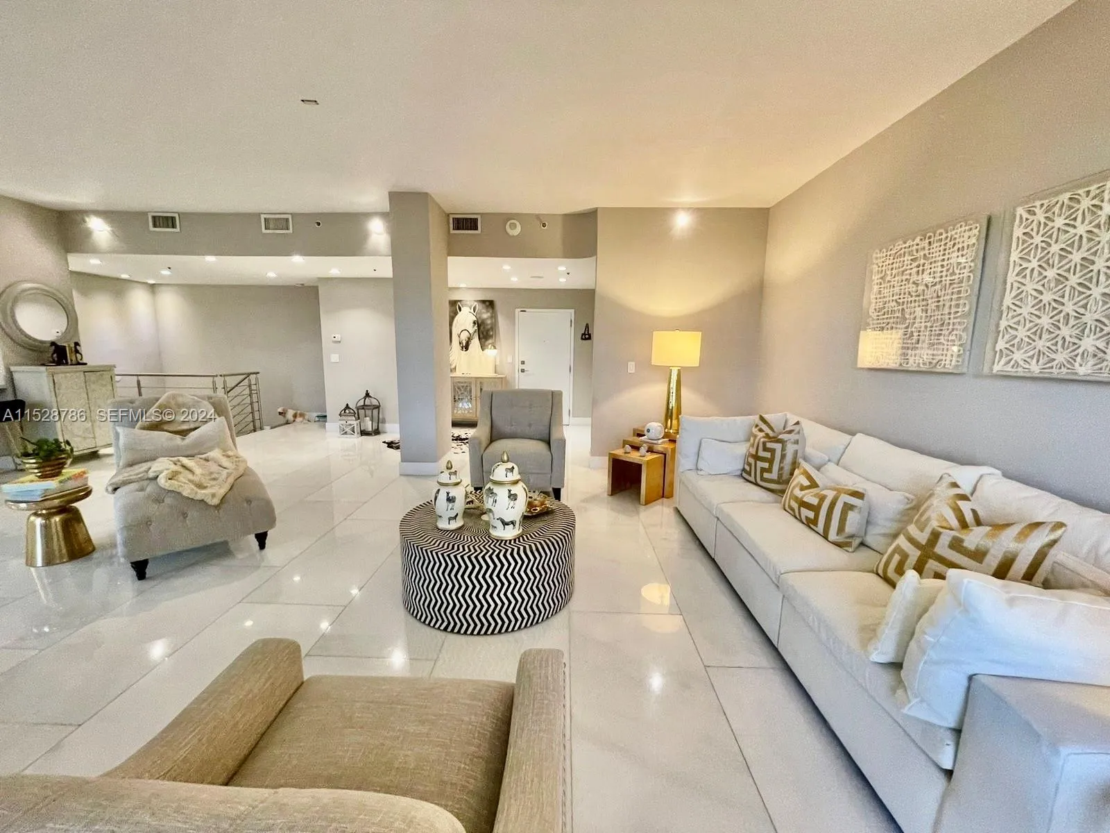 Foto de propiedad en 20225 NE 34th Court 2716, Aventura, FL 33180 Aventura con MLS# 