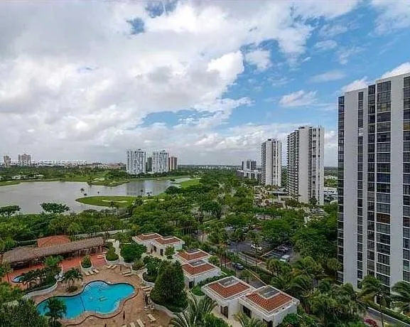 En Venta 20281 E Country Club Drive 1105, Aventura, FL 33180, Aventura, FL 33180