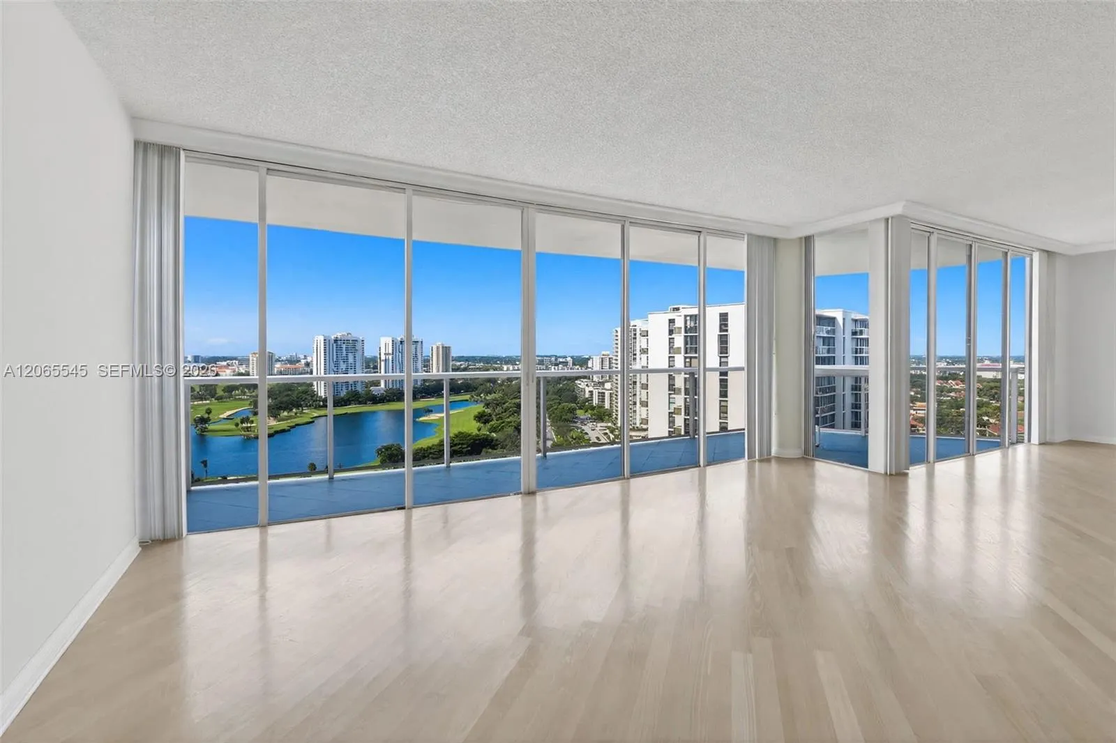 Foto de propiedad en 20281 E Country Club Drive 1801, Aventura, FL 33180 Aventura con MLS# 