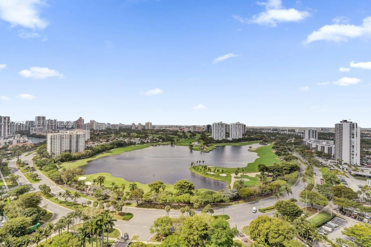 Foto de propiedad en 20281 E Country Club Drive 2209, Aventura, FL 33180 Aventura con MLS# 