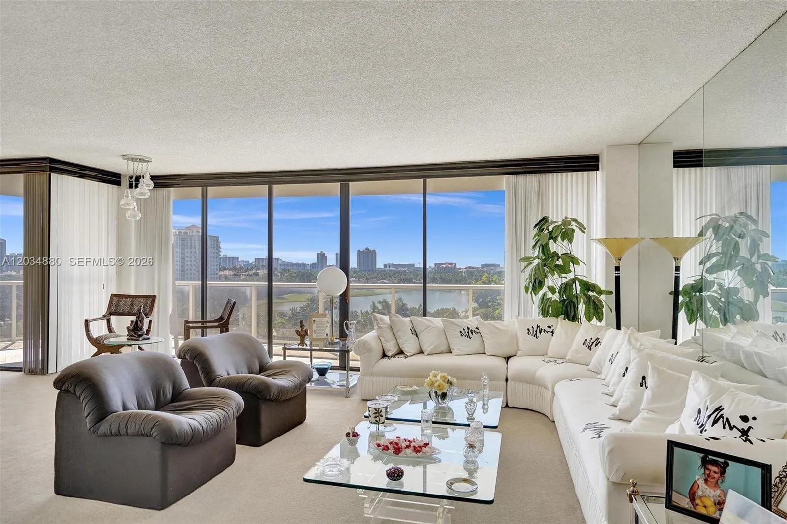 Foto de propiedad en 20281 E Country Club Drive 615, Aventura, FL 33180 Aventura con MLS#