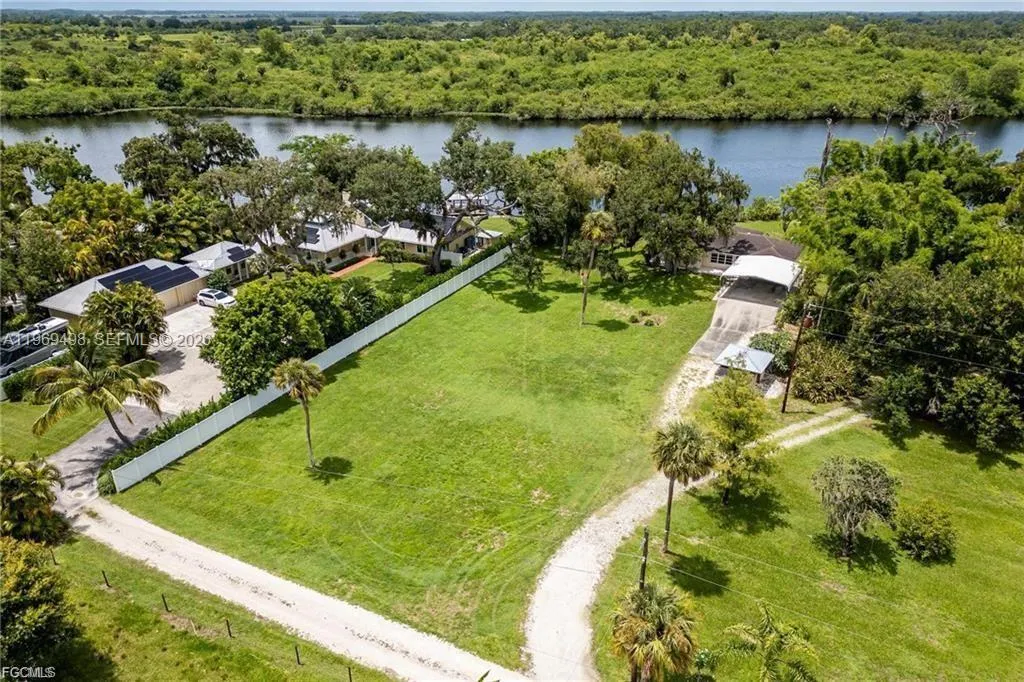En Venta 2030 Ft Denaud Road, LaBelle, FL 33935, LaBelle, FL 33935