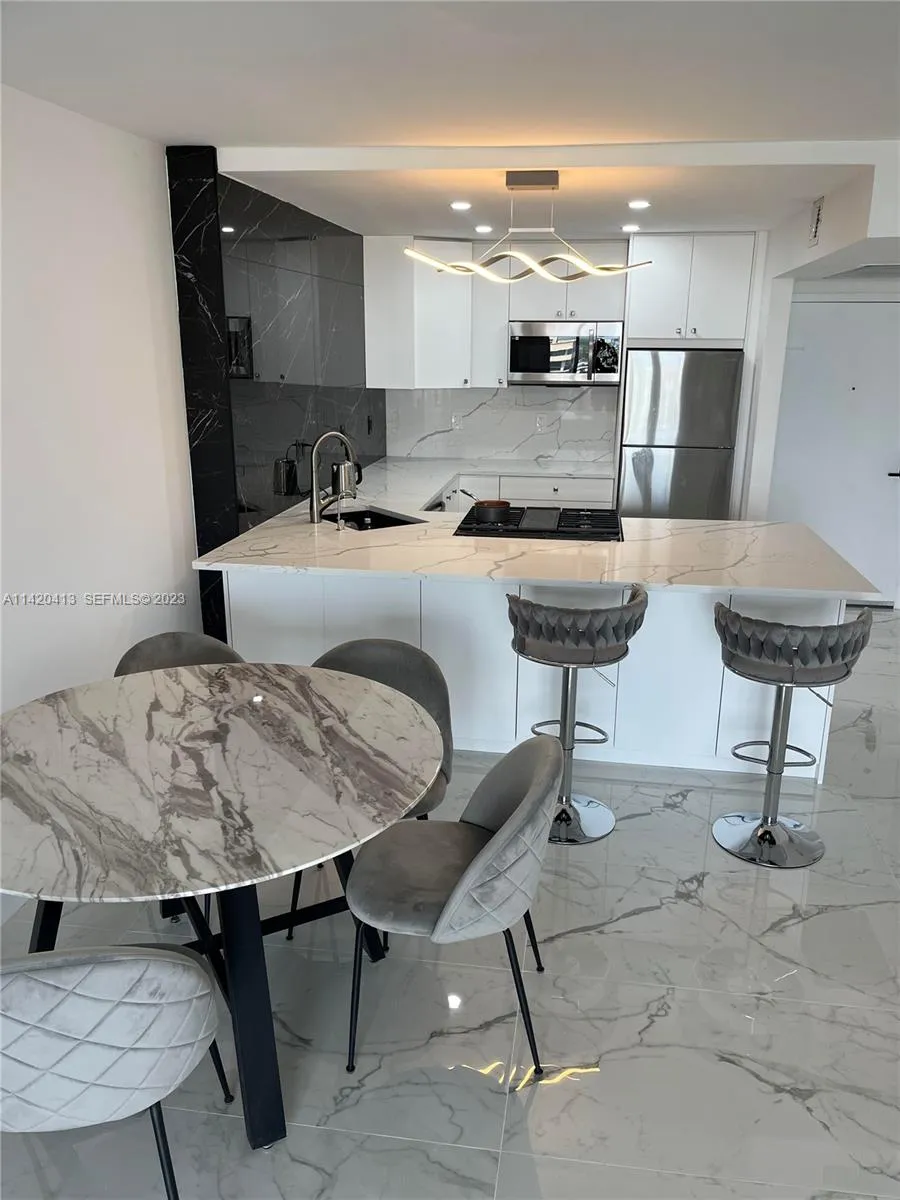 Foto de propiedad en 2030 S Ocean Drive 1602, Hallandale Beach, FL 33009 Hallandale Beach con MLS# 