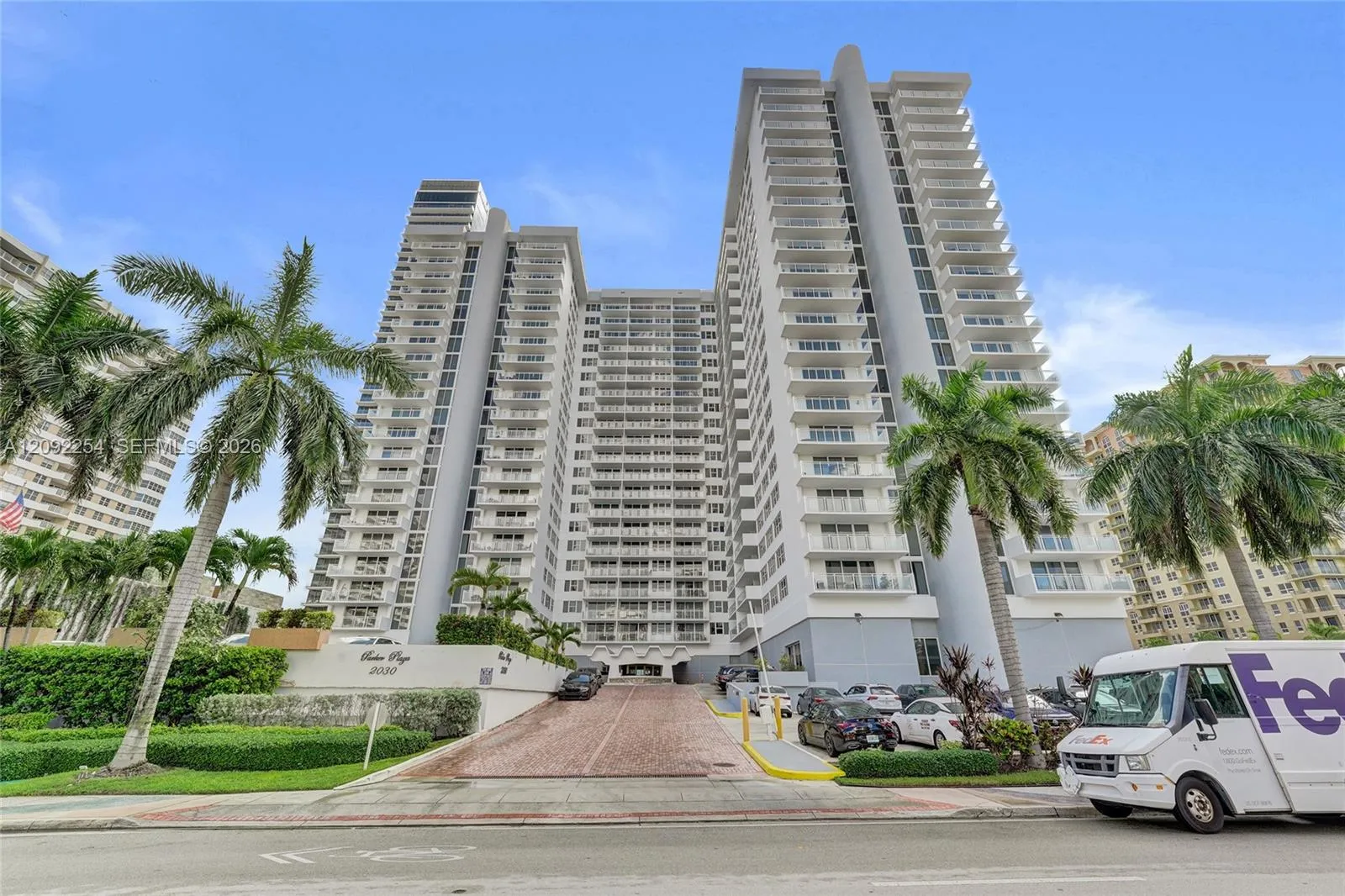 En Venta 2030 S Ocean Drive 701, Hallandale Beach, FL 33009, Hallandale Beach, FL 33009