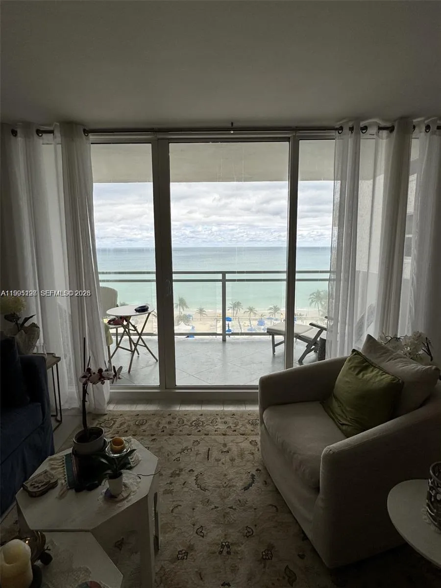 Foto de propiedad en 2030 S Ocean Drive 815, Hallandale Beach, FL 33009 Hallandale Beach con MLS#