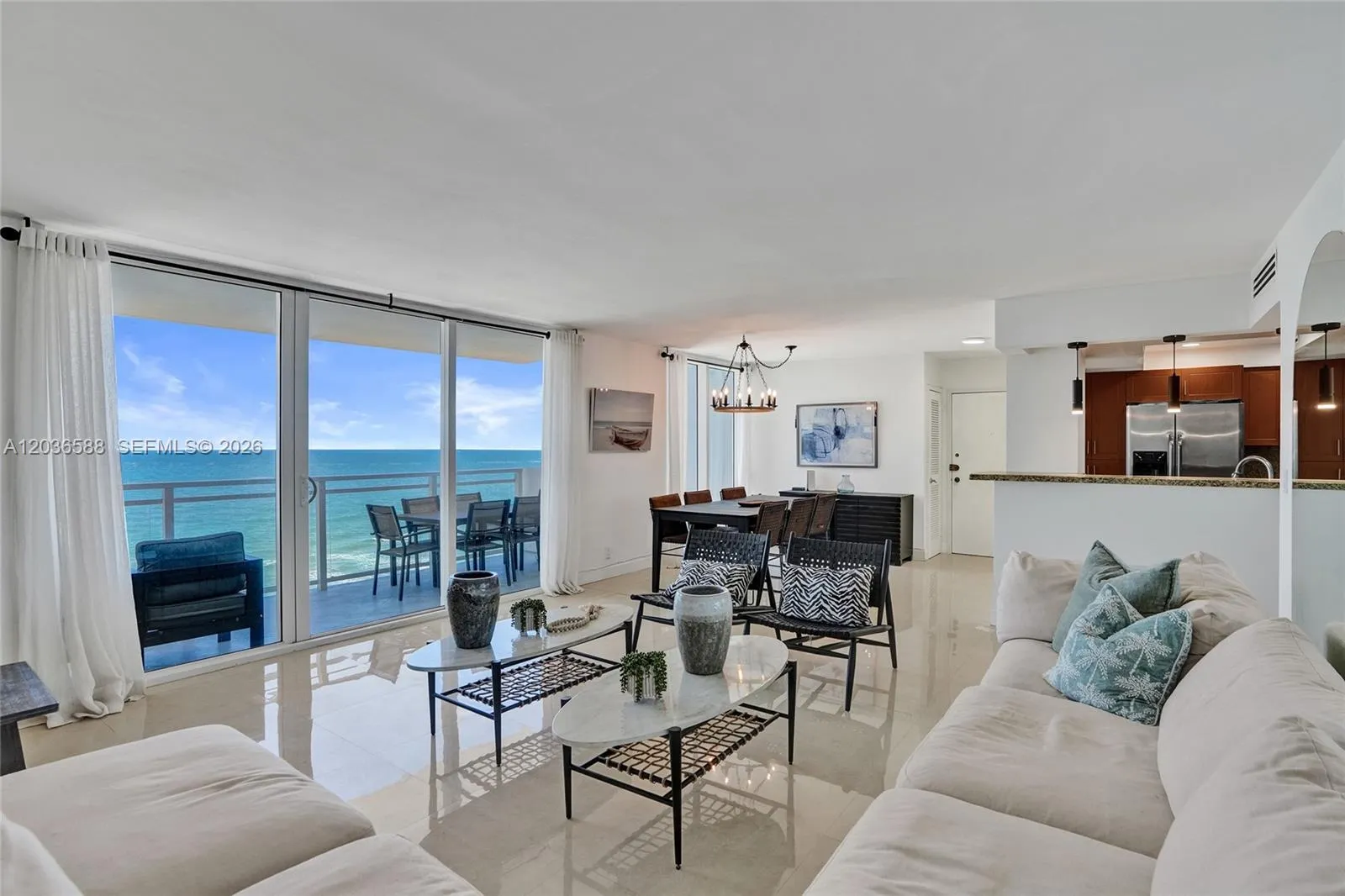 Foto de propiedad en 2030 S Ocean Drive 821, Hallandale Beach, FL 33009 Hallandale Beach con MLS#