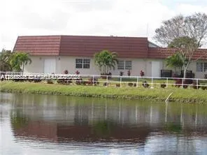 Foto de propiedad en 20310 NE 2nd Avenue 5, Miami Gardens, FL 33179 Miami Gardens con MLS# 
