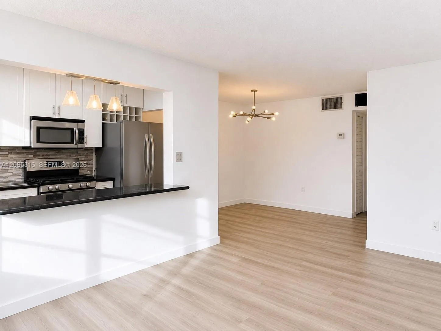 Foto de propiedad en 20311 NE 2nd Avenue 15, Miami, FL 33179 Miami con MLS# 