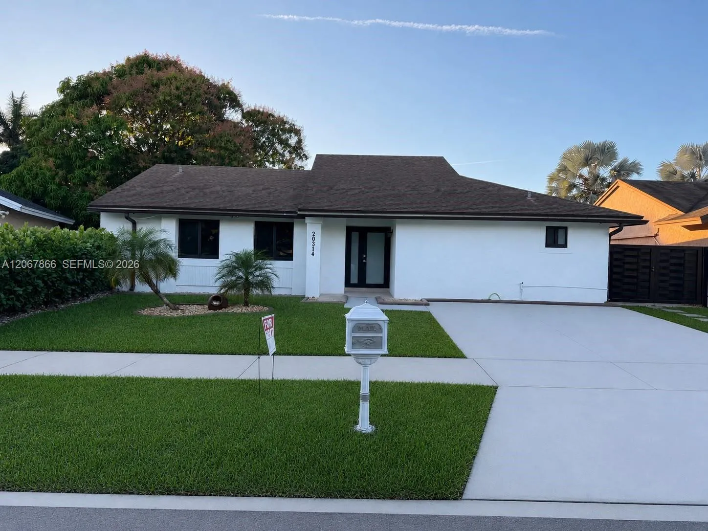 Foto de propiedad en 20314 SW 124th Place 20314, Miami, FL 33177 Miami con MLS# 