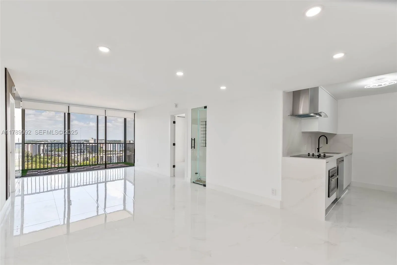 Foto de propiedad en 20335 W Country Club Drive 1902, Aventura, FL 33180 Aventura con MLS# 