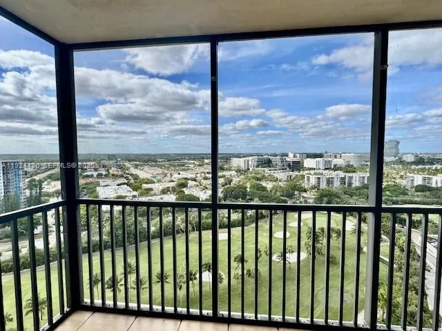 Foto de propiedad en 20335 W Country Club Drive 2101, Aventura, FL 33180 Aventura con MLS# 