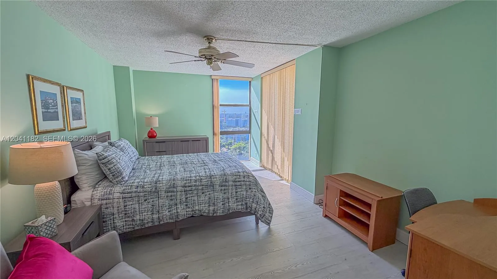 Foto de propiedad en 20335 W Country Club Drive 2102, Aventura, FL 33180 Aventura con MLS# 