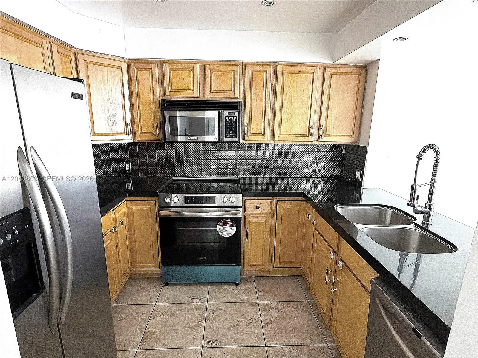Foto de propiedad en 20335 W Country Club Drive 2210, Aventura, FL 33180 Aventura con MLS# 