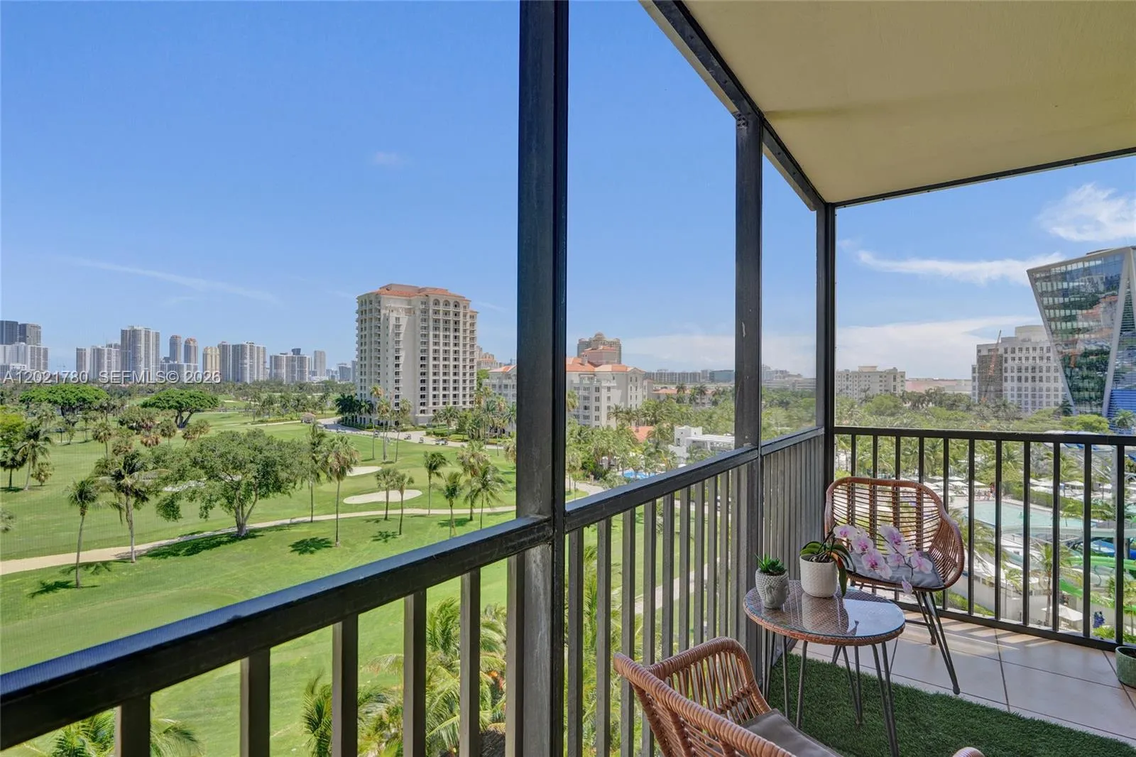 Foto de propiedad en 20335 W Country Club Drive 809, Aventura, FL 33180 Aventura con MLS# 