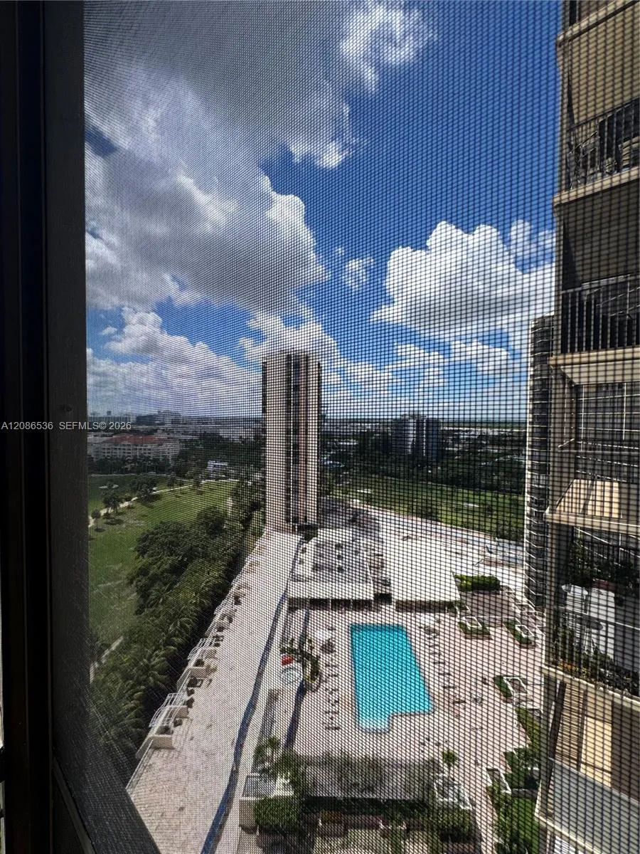 En Venta 20379 W Country Club Drive 1937, Aventura, FL 33180, Aventura, FL 33180
