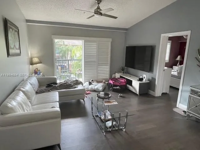 Foto de propiedad en 2039 SE 10th Avenue 517, Fort Lauderdale, FL 33316 Fort Lauderdale con MLS# 