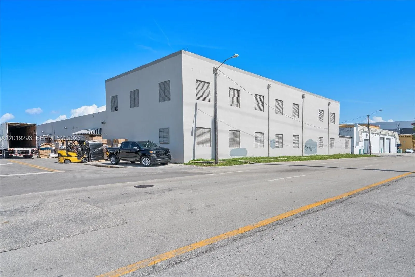 Foto de propiedad en 2040 Liberty Street, Hollywood, FL 33020 Hollywood con MLS# 