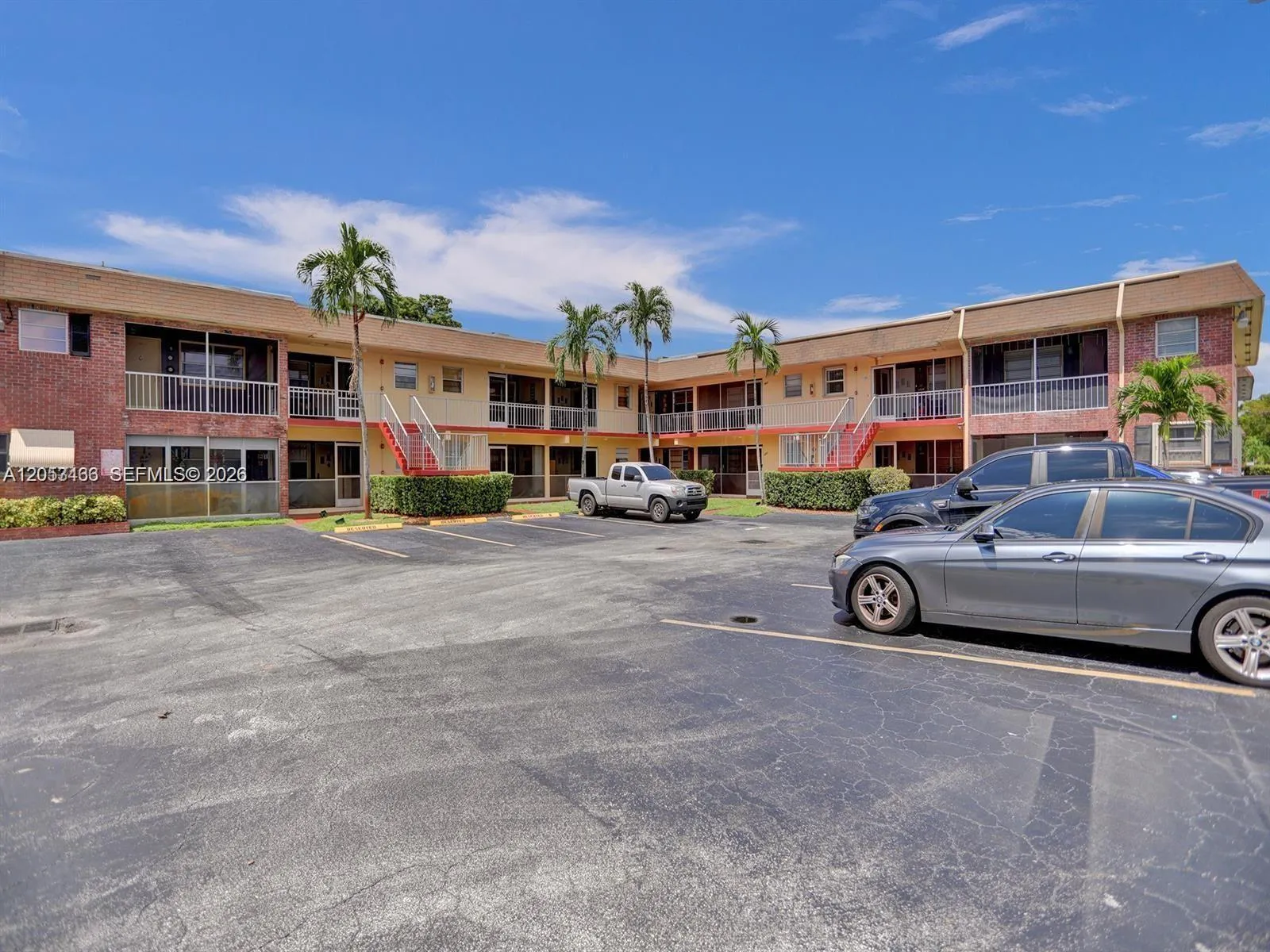 Foto de propiedad en 2040 NW 81st Avenue 117, Pembroke Pines, FL 33024 Pembroke Pines con MLS# 