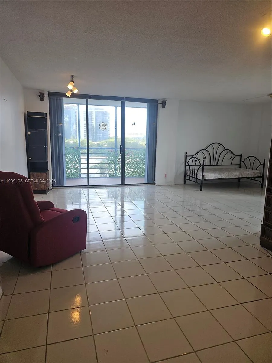 Foto de propiedad en 20400 W Country Club Drive 601, Aventura, FL 33180 Aventura con MLS# 