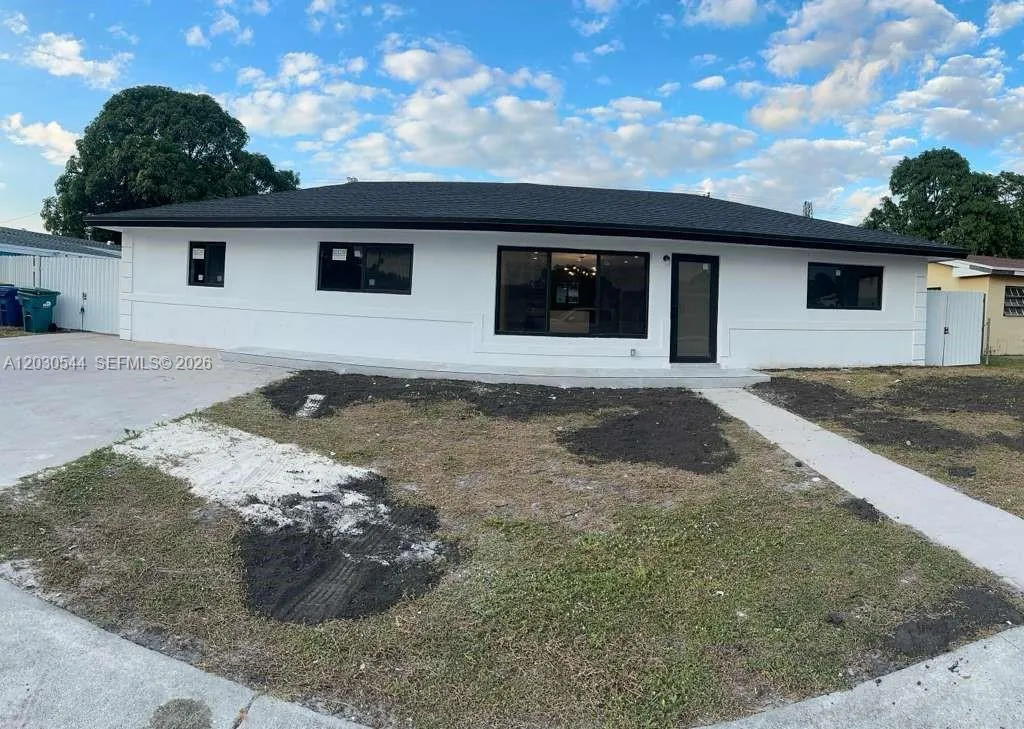 En Renta 2041 NW 190th Terrace, Miami Gardens, FL 33056, Miami Gardens, FL 33056