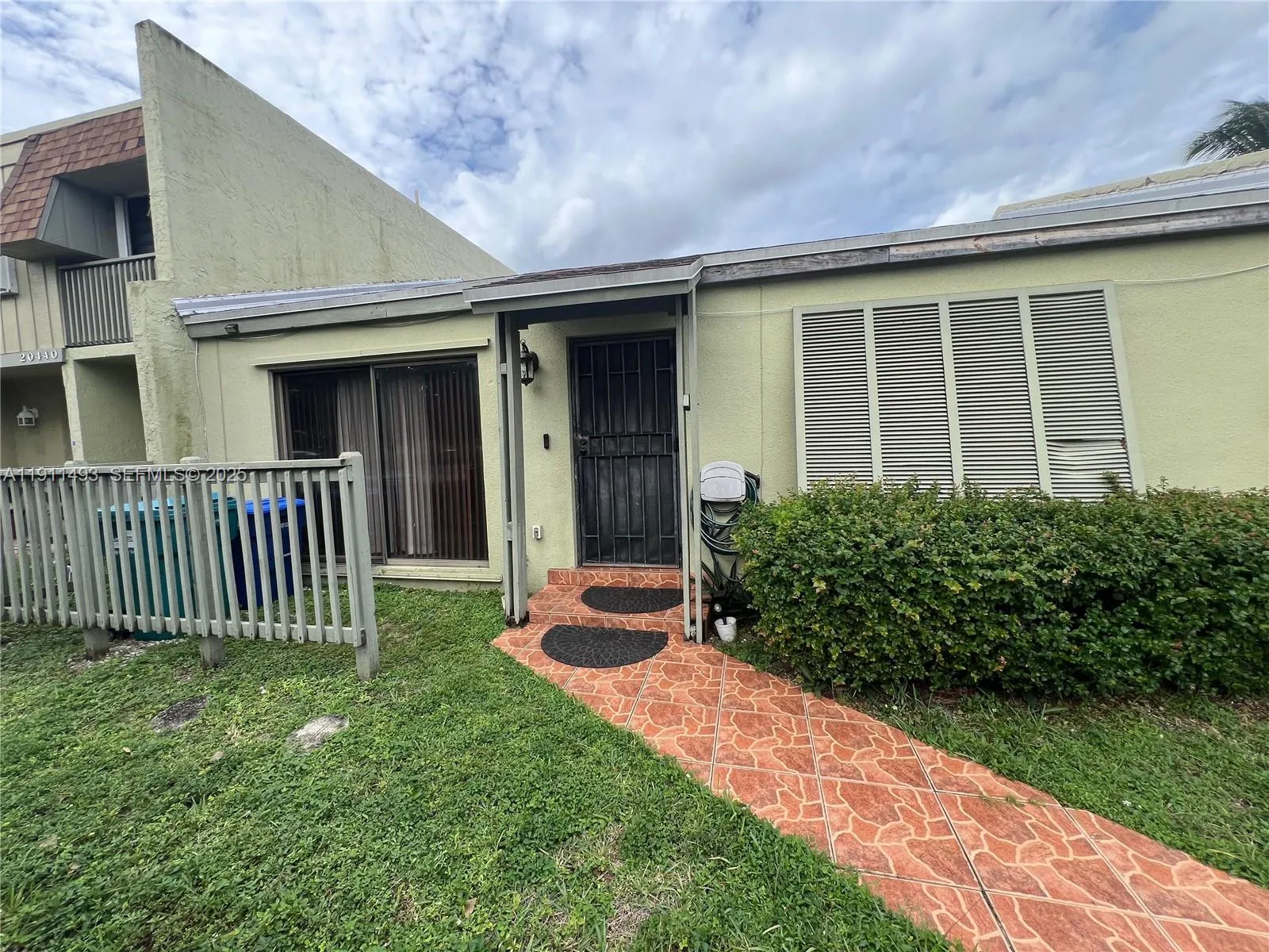 Foto de propiedad en 20442 NW 15th Avenue 6, Miami Gardens, FL 33169 Miami Gardens con MLS# 