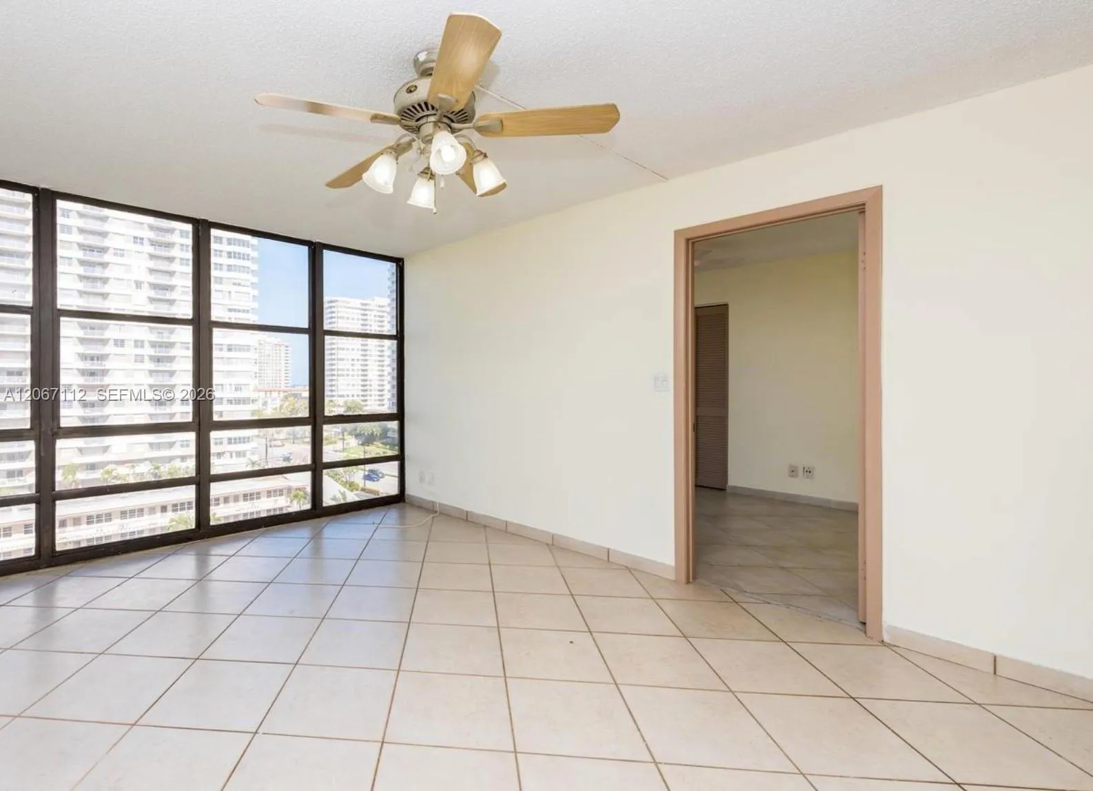 Foto de propiedad en 2049 S Ocean Drive 806, Hallandale Beach, FL 33009 Hallandale Beach con MLS#