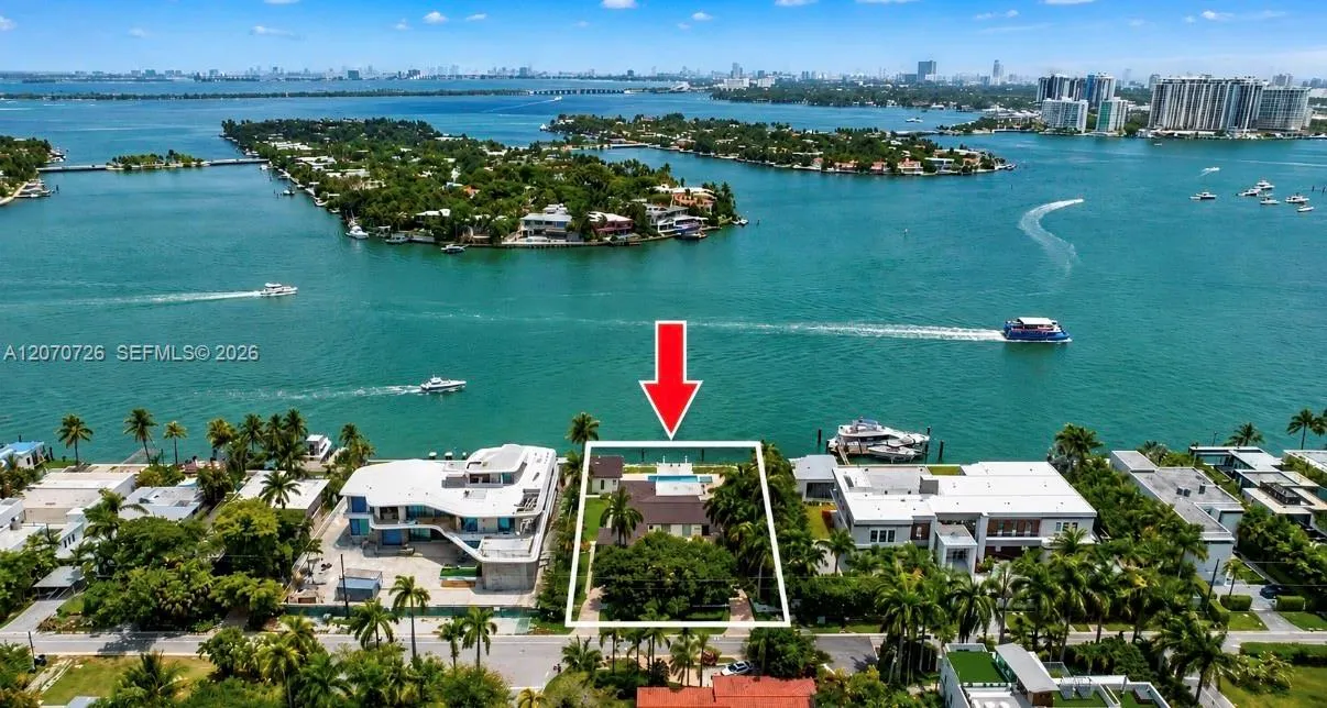 Foto de propiedad en 205 N Hibiscus Drive, Miami Beach, FL 33139 Miami Beach con MLS# 