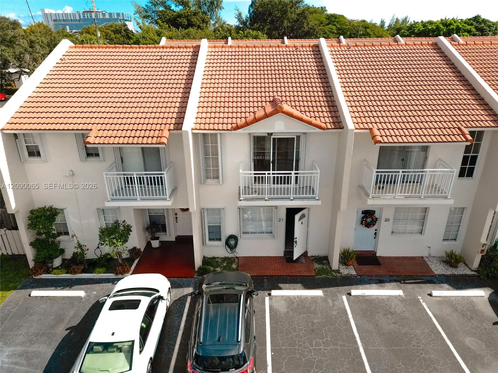 En Renta 2050 NE 140th Street 21, North Miami Beach, FL 33181, North Miami Beach, FL 33181