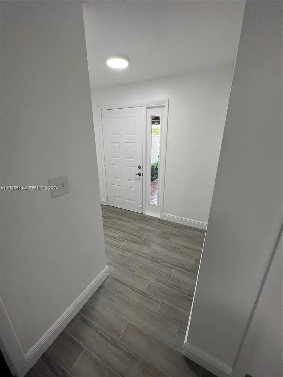 Foto de propiedad en 2050 SW 122nd Avenue 22, Miami, FL 33175 Miami con MLS# 