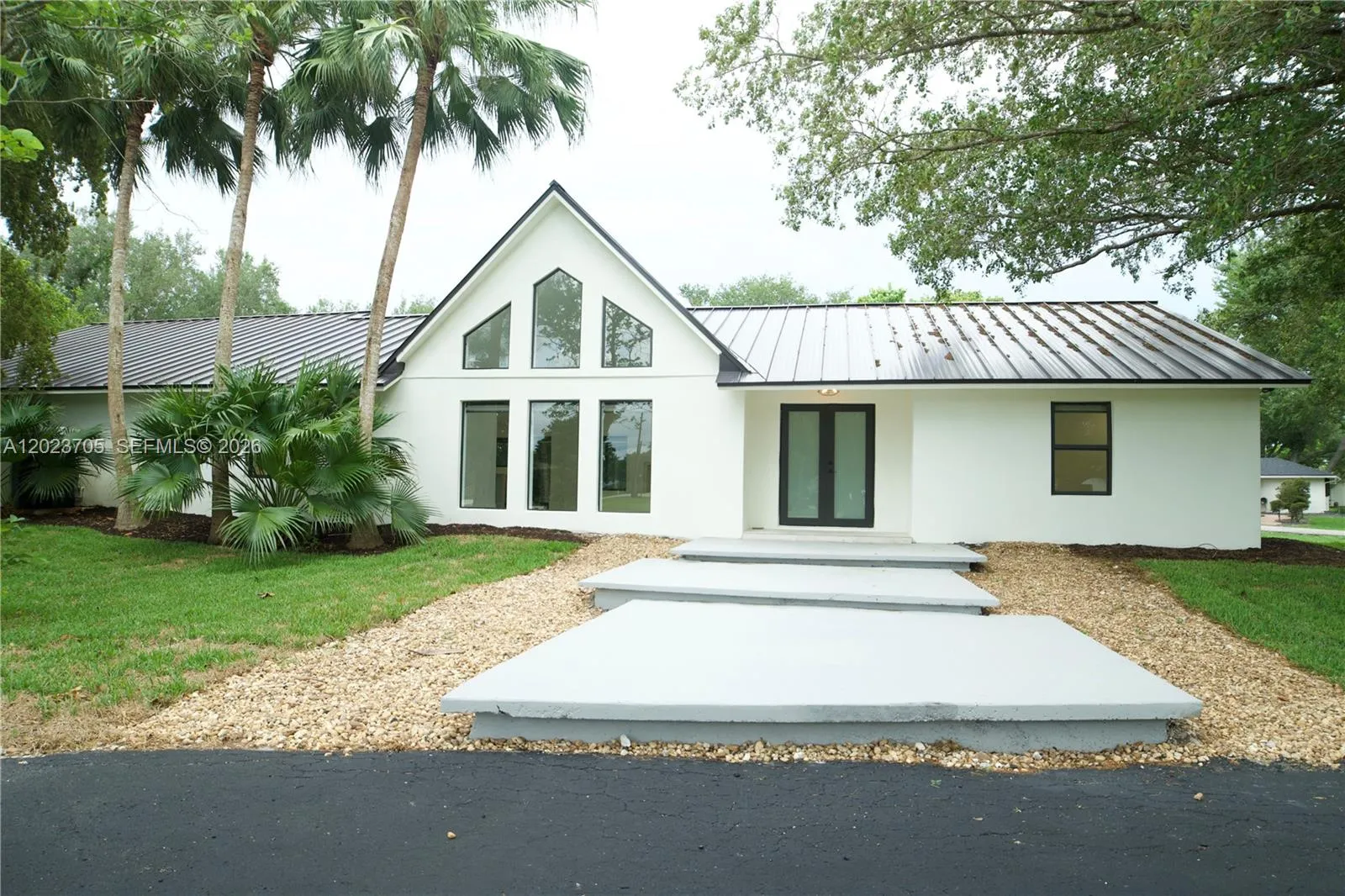 Foto de propiedad en 20500 SW 50th Place, Southwest Ranches, FL 33332 Southwest Ranches con MLS# 