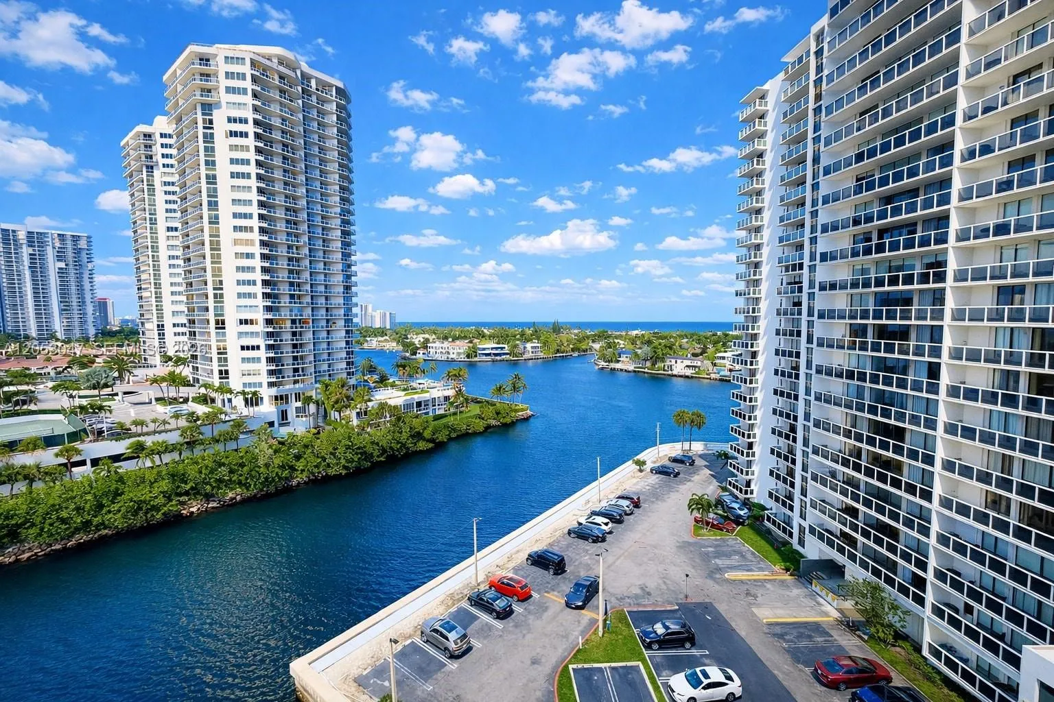 Foto de propiedad en 20505 E Country Club Drive 1033, Aventura, FL 33180 Aventura con MLS# 